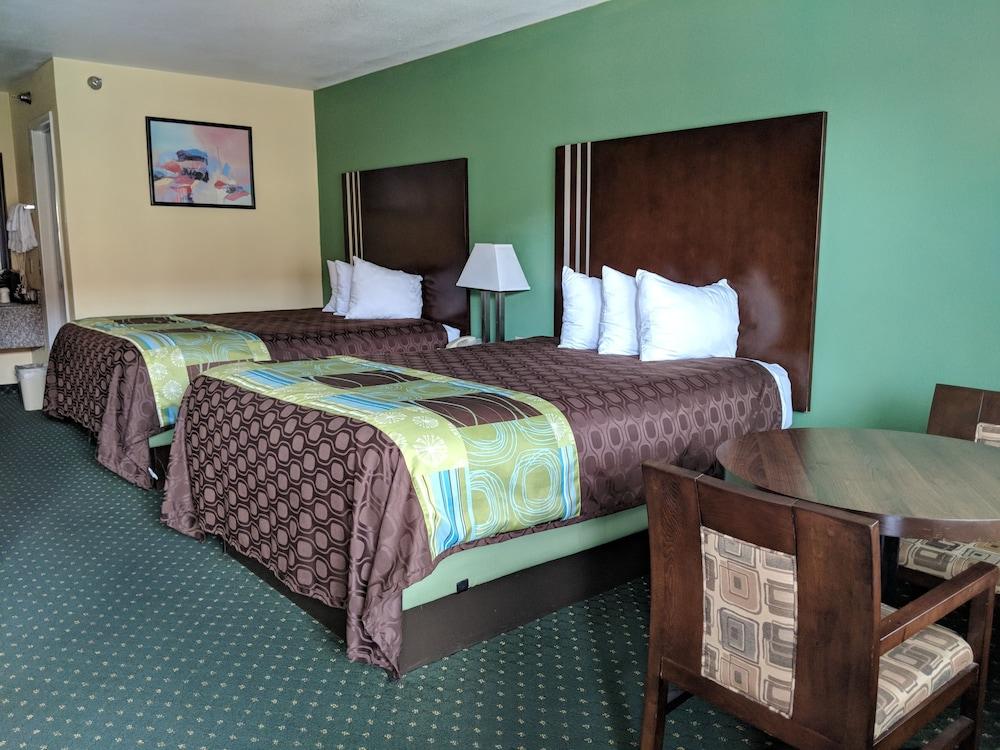 Ramada By Wyndham San Antonio Near Seaworld - Lackland Afb Exterior photo